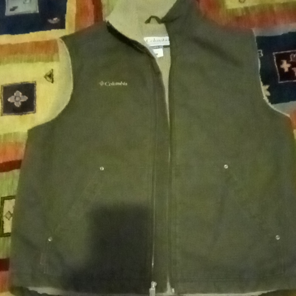 Columbia men's vest. Never worn. Large